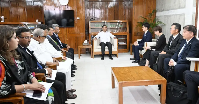 প্রধানমন্ত্রীর সঙ্গে জাপান সরকারের উচ্চপর্যায়ের প্রতিনিধিদলের সাক্ষাৎ